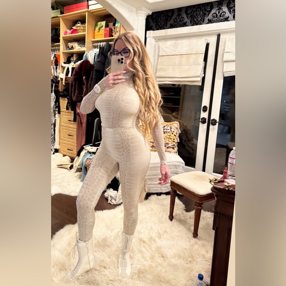 Tika's Closet! 🦋 - Picture 7 of 13